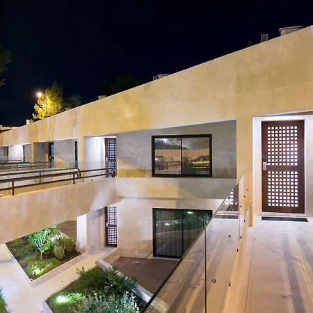 מלון Four Points By Sheraton 4*