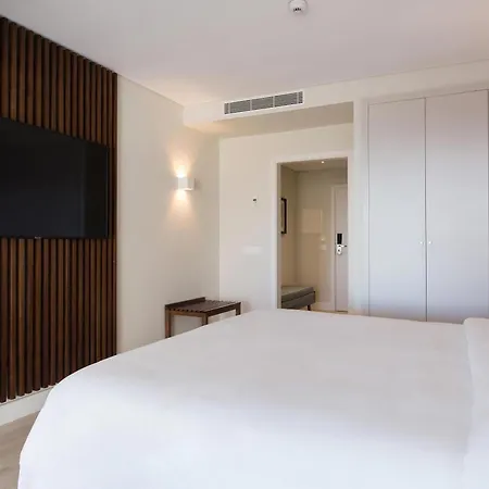 호텔 Four Points By Sheraton 4*