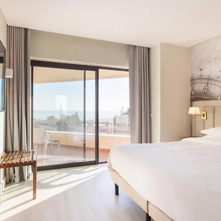 Four Points By Sheraton ホテル