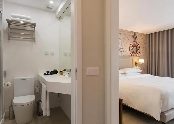 Four Points By Sheraton Hotel 4*