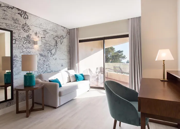 Four Points By Sheraton Hotel 4*