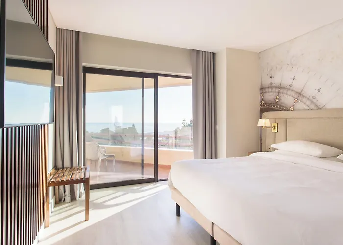 Four Points By Sheraton Hotel 4*